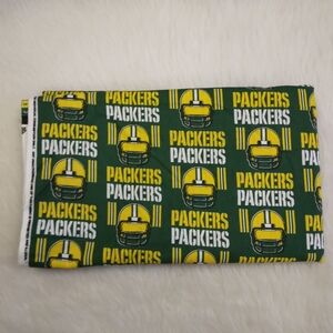 FABRIC Vintage GREEN BAY PACKERS Helmet & Logo NFL Licensed Fabric, 1.5 Yds